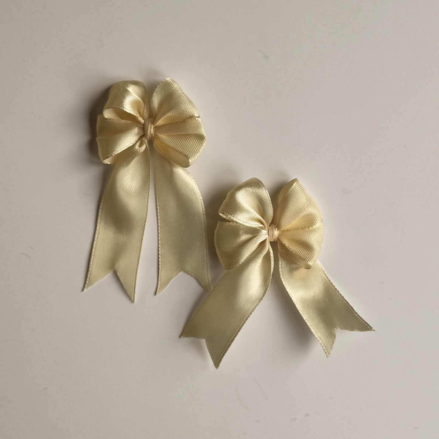 cream mini hair bows
